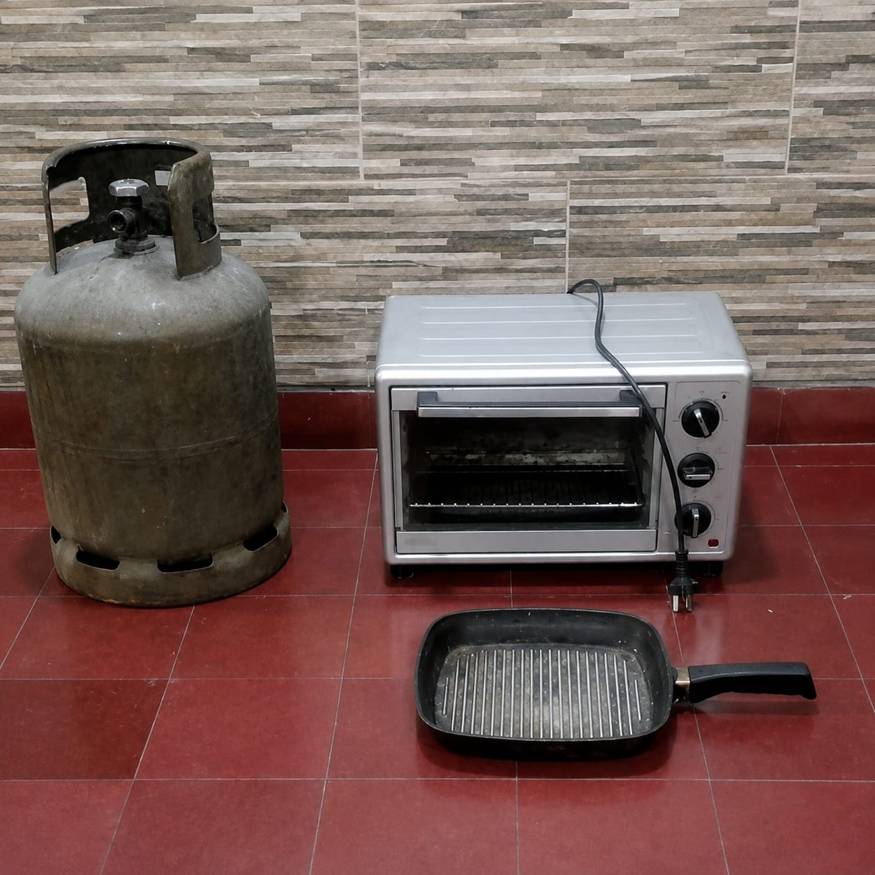 Robo en Santa Elena: recuperaron un horno, una garrafa y una Essen
